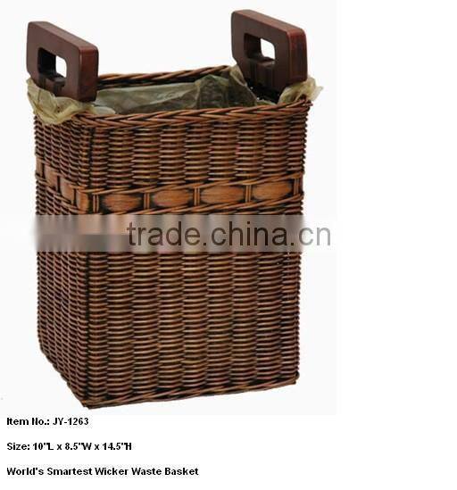 Round willow basket For Trash with liner