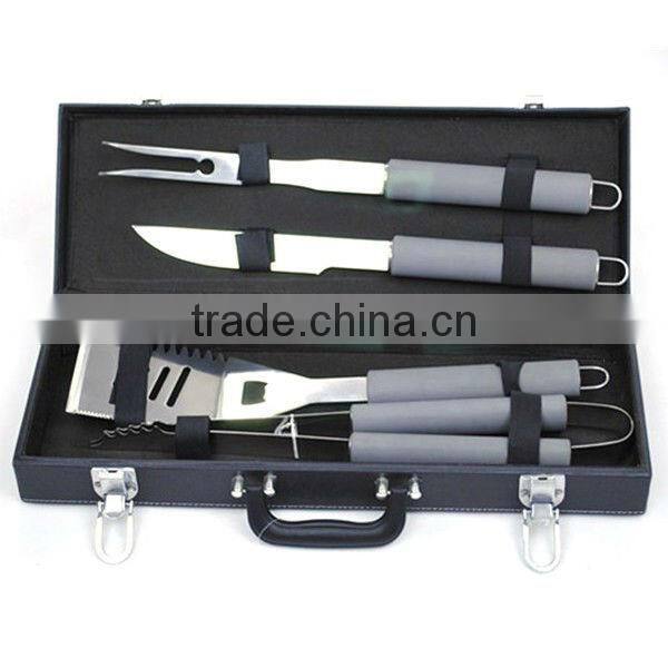 BQ-0067 / 4 pcs TPR handle portable bbq set