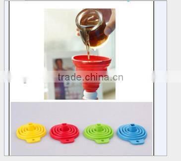 Folding telescopic oil can use a funnel, creative liquid separator, silicone funnel