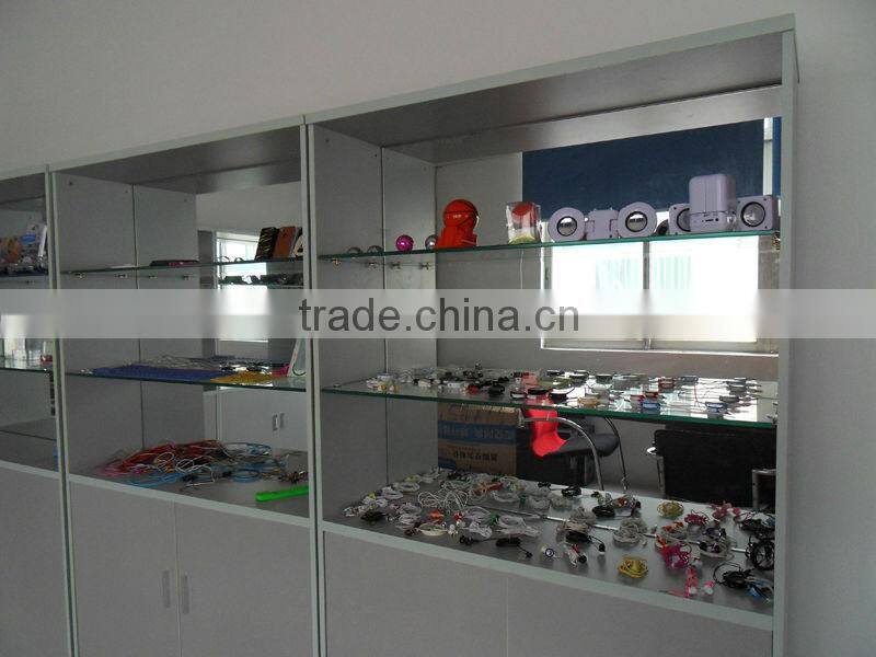 OEM branch shape headphone music 3 way splitter