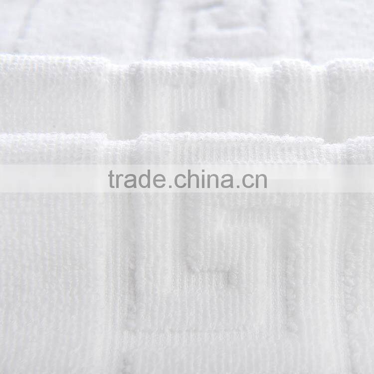 Luxurious Hotel living White terry Towels
