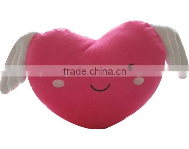 2014 new design heart shaped cushions