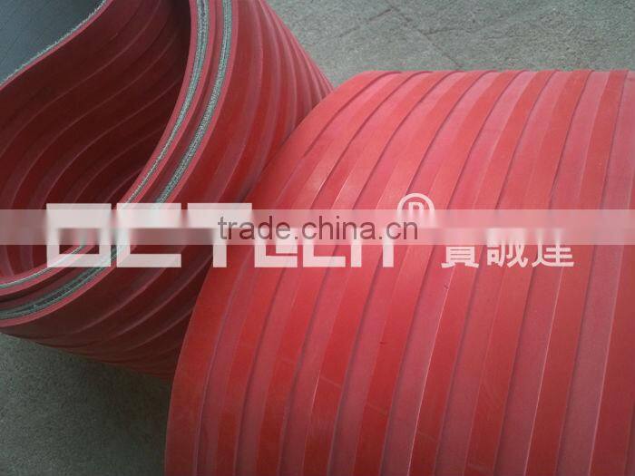 PVC conveyor belt with groove rubber