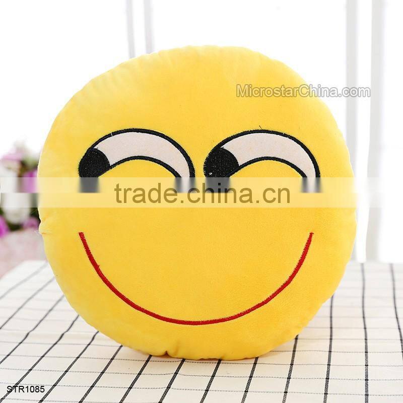 8cm different Smiley emoticon plush emoji Keychain cartoon Soft Stuffed emoji keychain