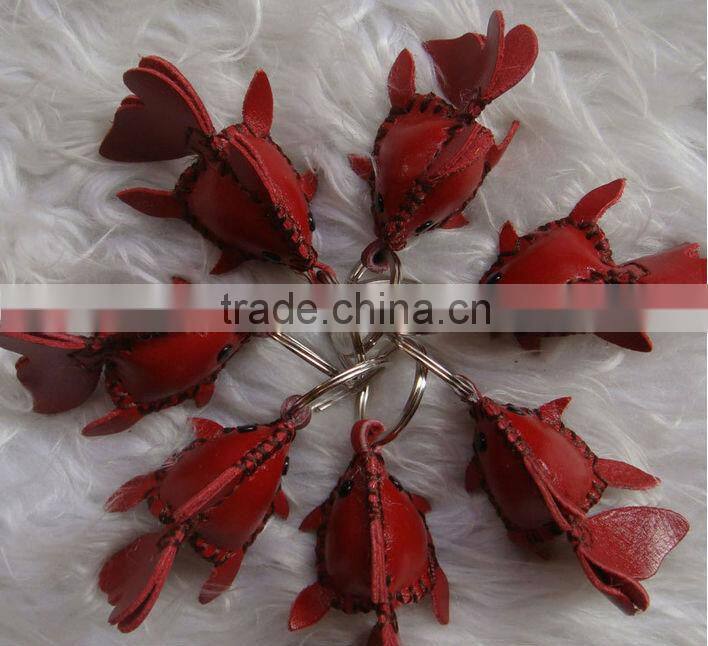 High quality Lovely fish leather animal keychain genuine leather keychain for promotional gift handmade leather keychain