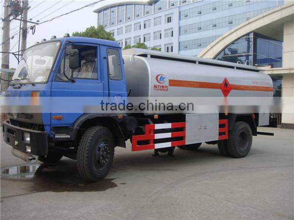 3300 gallon Dongfeng 4x2 190hp oil transport truck