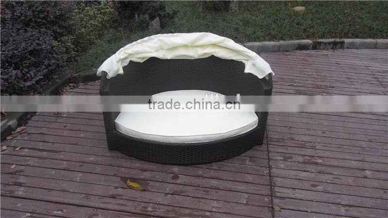 Leisure Poly Dog Bed Rattan Pet Bed With Canopy