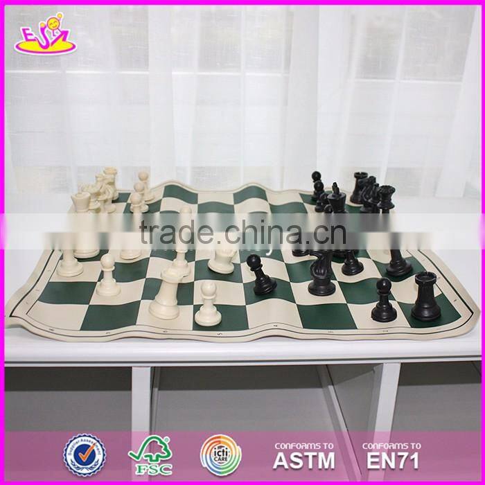 2017 Manufacturer of portable wooden travel chess set for sale W11A057