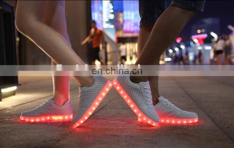 Wholesale white light casual shoes lady leisure sneakers