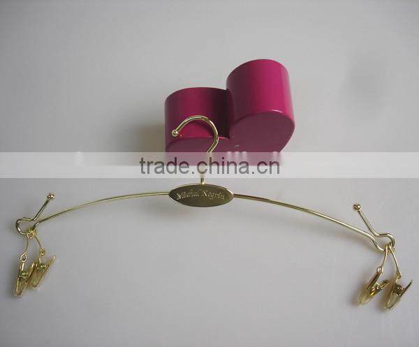 FM-53 gold metal lingerie hangers with engrave logo