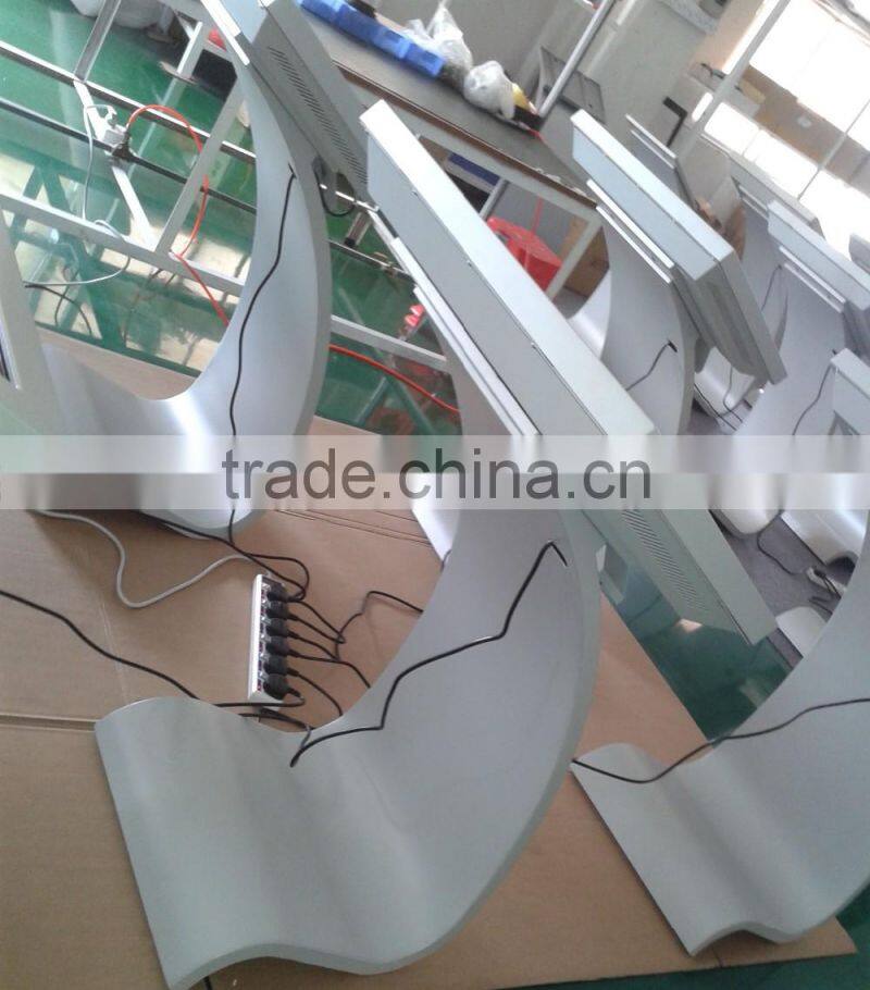 32'' Multi-Media floor standing display Interactive / Touchscreen computer