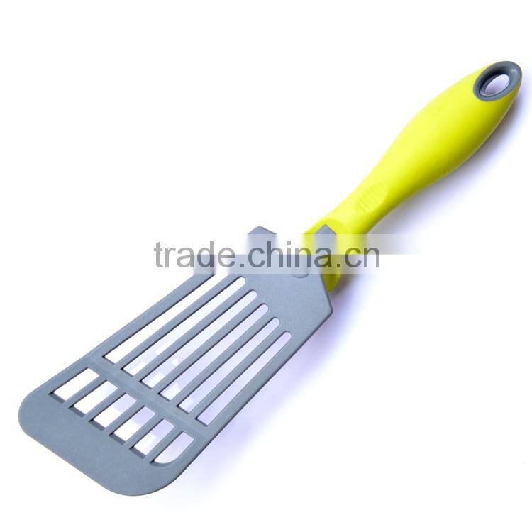 food grade nylon non-stick plastic cutlery turner with standing handle