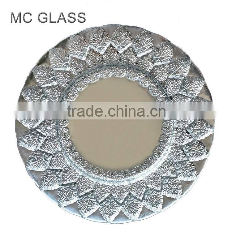 New Cheap Wedding Wholesale Gold Leaf embossed Glass Charger Plate