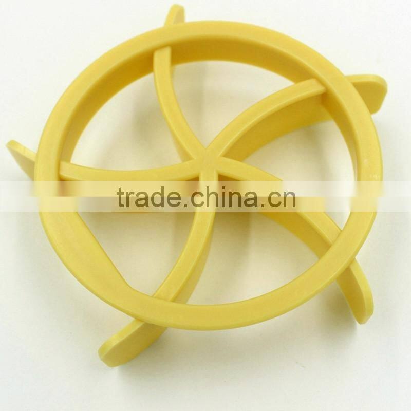 Food Grade Plastic Kaiser Roll Maker Toast Bread Mold Sandwich Cutter