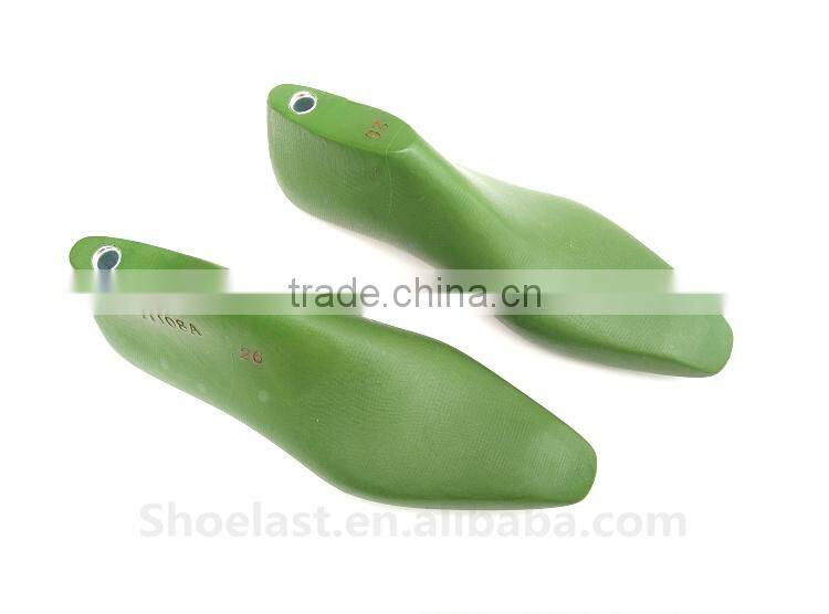 Focus trend of male models, Fashion Week Men shoe last