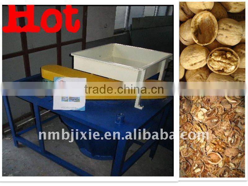 small and big walnut cracking machine