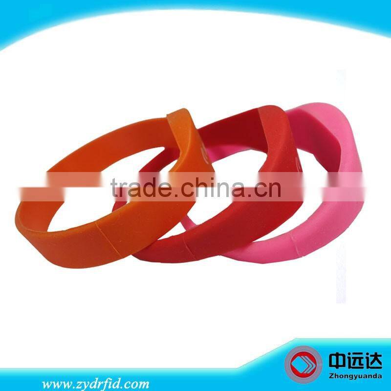 UHF Silicone RFID wristband for water park