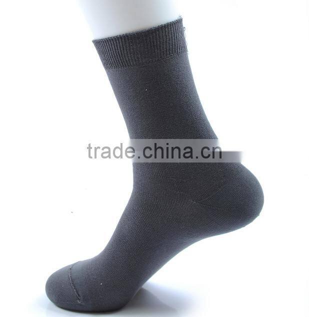 2017 New Arrival Customized Your Own Brand Logo Design Polyester Cotton Modal Personalized Private Label Sport Men Socks