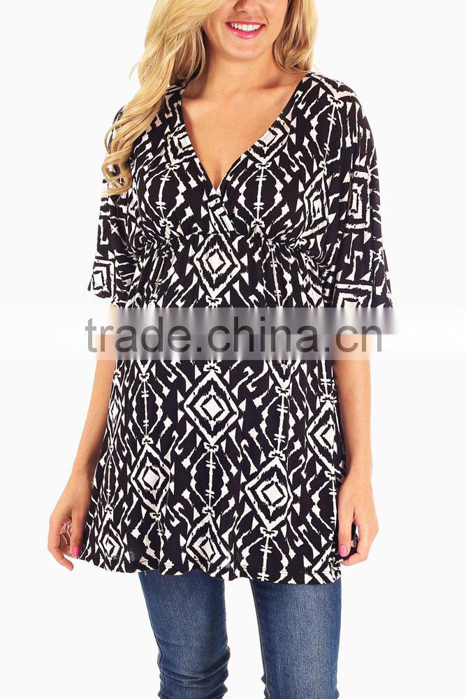 BLACK WHITE PRINTED OPEN BACK MATERNITY/NURSING TOP