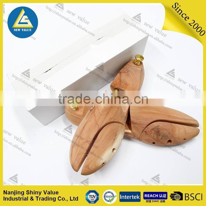 Environmental type wooden material American red cedar wood shoe tree for wholesale