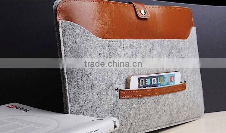 wool felt bag for microsoft surface pro 3 made of grey wool felt and leather