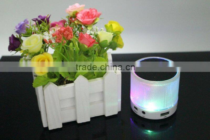2016 New Cheap Bluetooth Speaker With LED Light Speaker With MIC Handsfree Functions