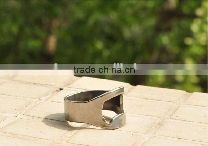 cheap promotional gift multifunctional metal ring shaped beer bottle opener