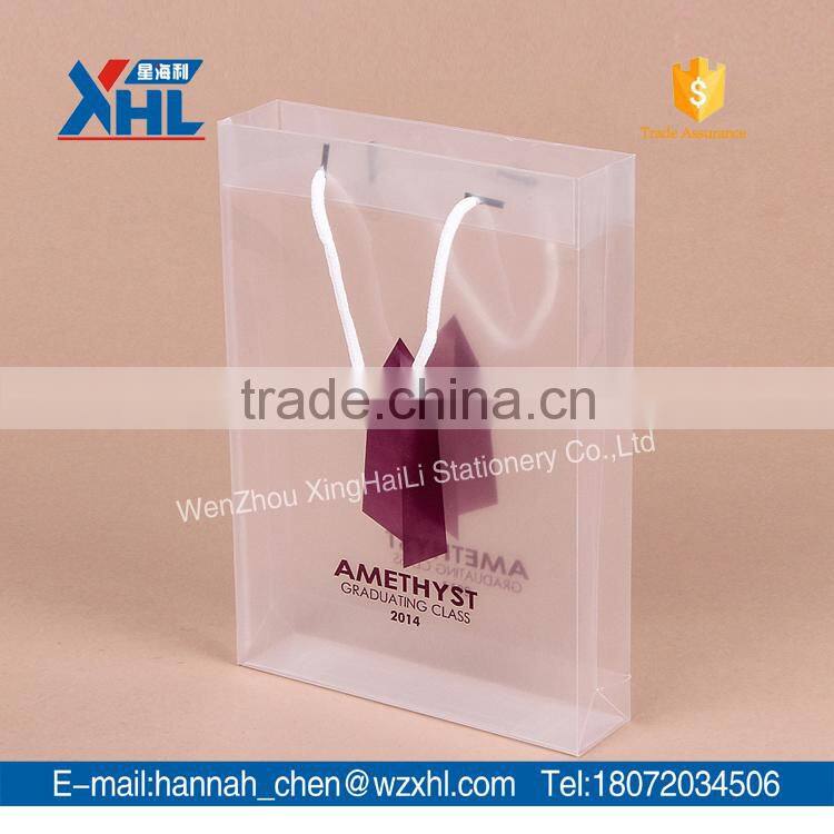 Custom New products Cheap fashiong transparent PP plastic handle bag with UV printing