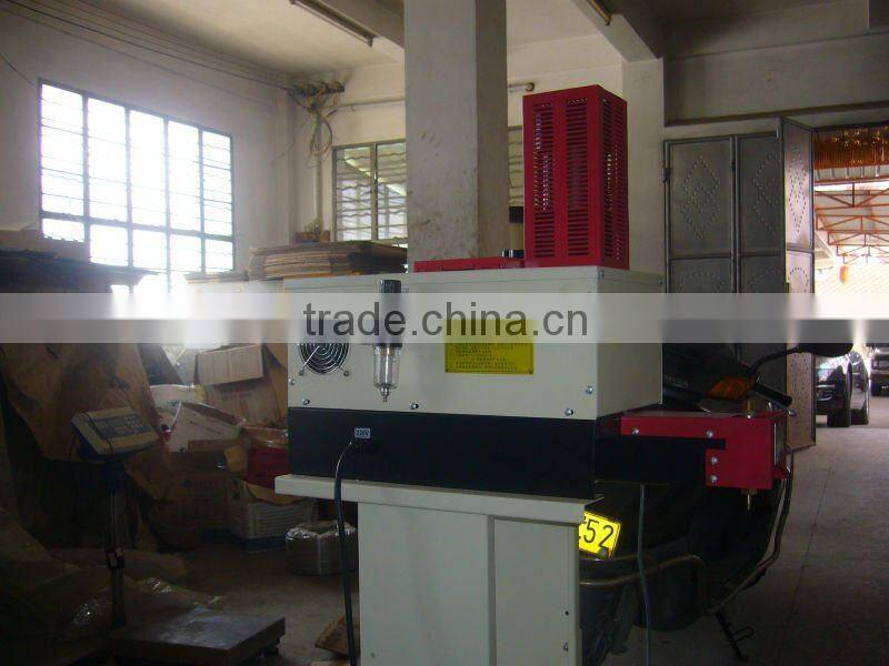 Hot melt glue shoe machine