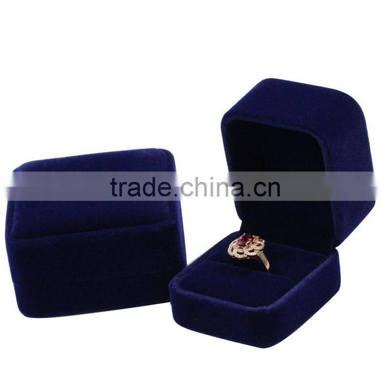 Factory wholesale velvet ring box,engagement ring display box