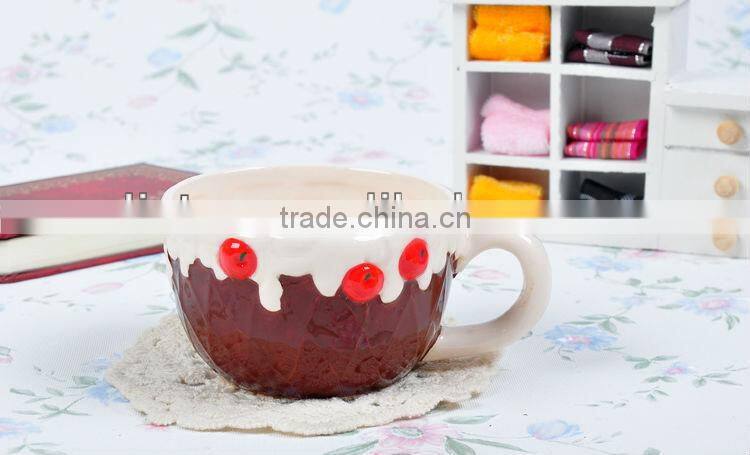 cut creamic mousse tray and cheese cup