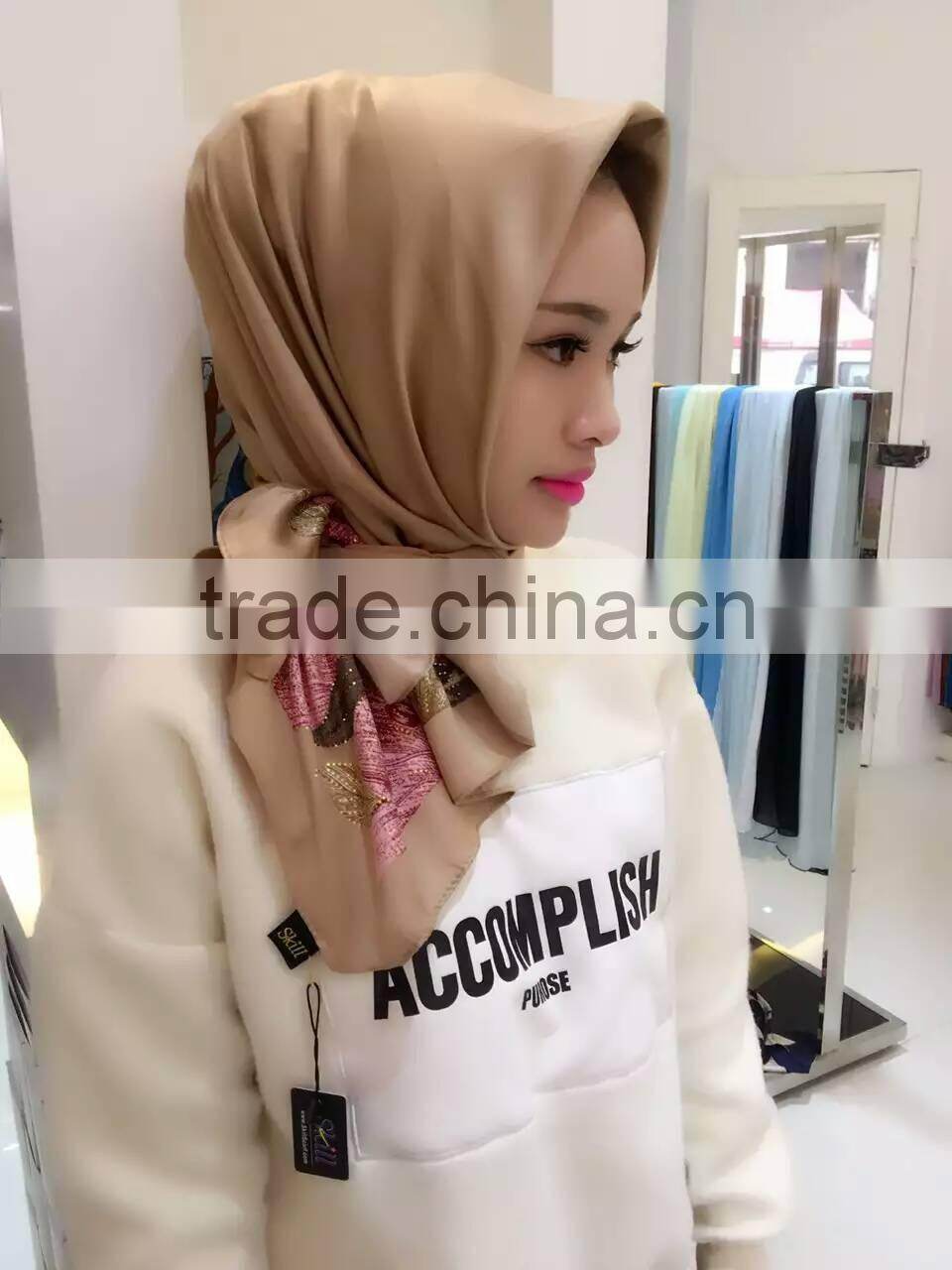 Popular 2016 Turkey silk 100*100cm muslim square scarf (beautiful,not slide )