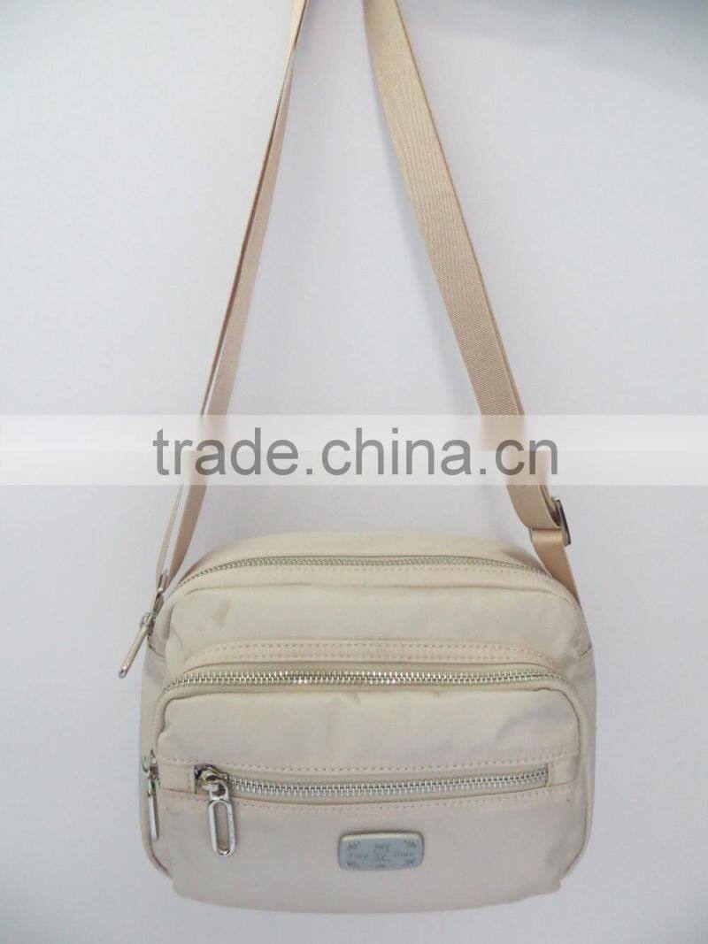 new style good quality waterproof shoulder bag for women and girls