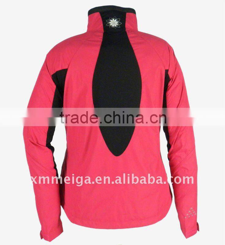 New styles, ladies softshell jacket,100% polyester pongee,waterproof jacket,with reflective print,print in back