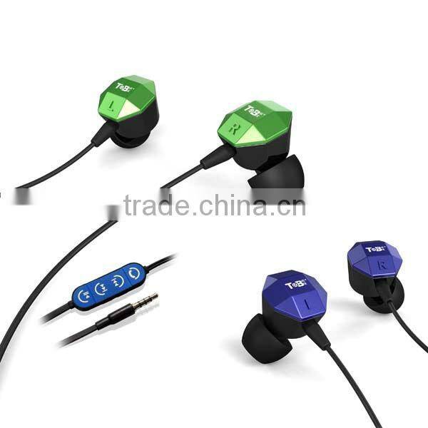 Best big logo design high quality mobile earphone with in-line mic and volume contro for laptop cell phone accessories