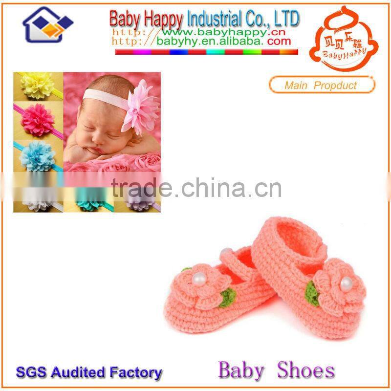 hand crochet cute baby shoes and headband