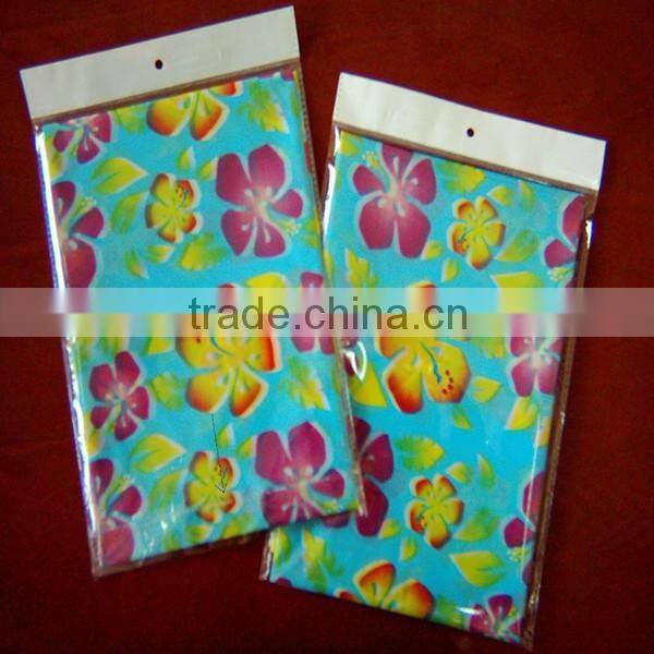 Plastic table cover /cheap PVC table cloth