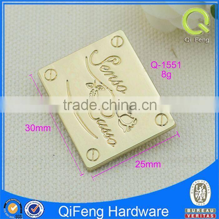 Q-1551 custom metal plate for handbags gold fancy logo tag