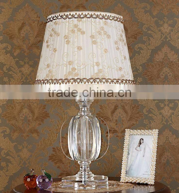 New design European style clear crystal table lamp with lace lampshade