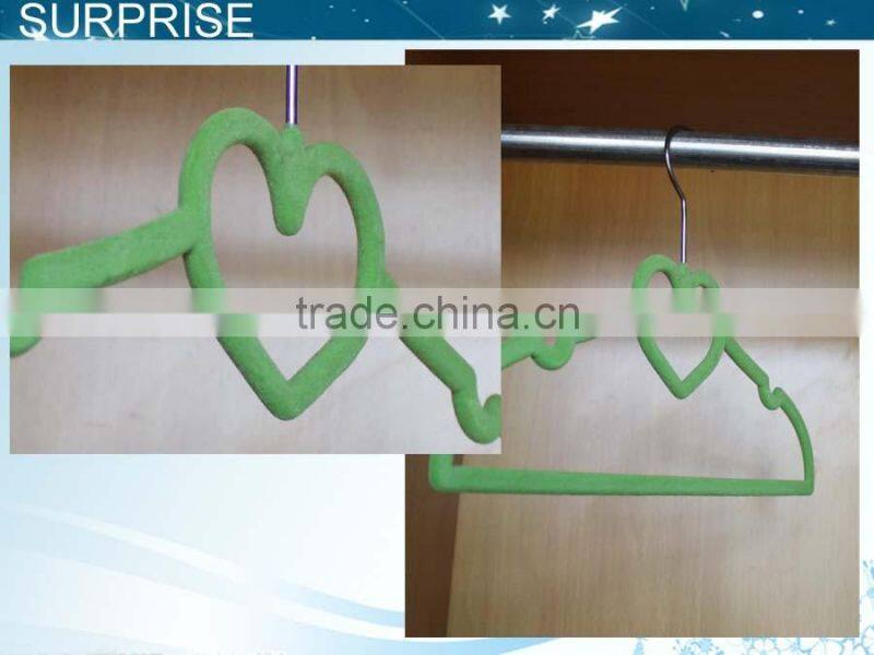 Heart type none slip thick plastic hangers