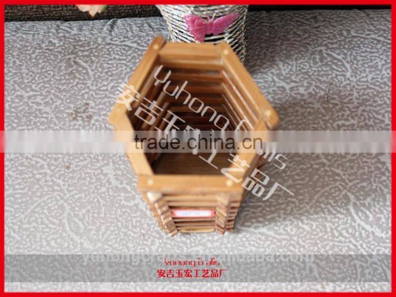 Novelty and beautiful pen holder for business or study