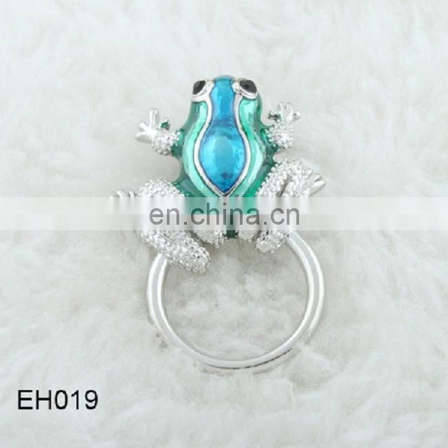 Latest magnetic eyeglass holder