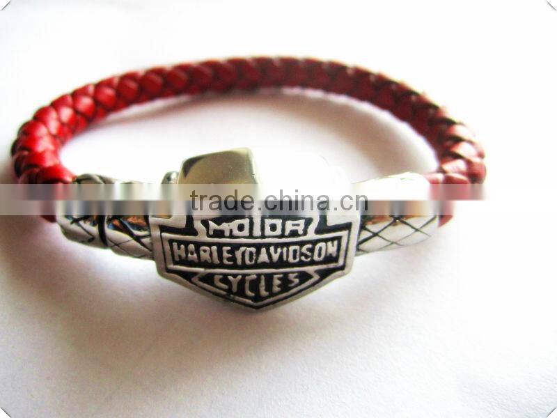 Stainless steel engraving clasp leather braided bracelet wholesale