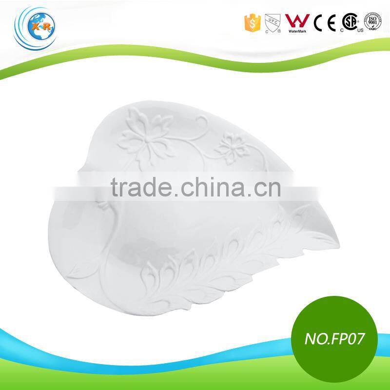Cheap Emboss Good Porcelain Heart Shaped Dinner Plates