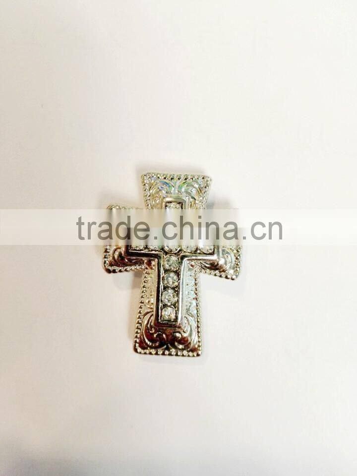 Fashion concho for leather belt