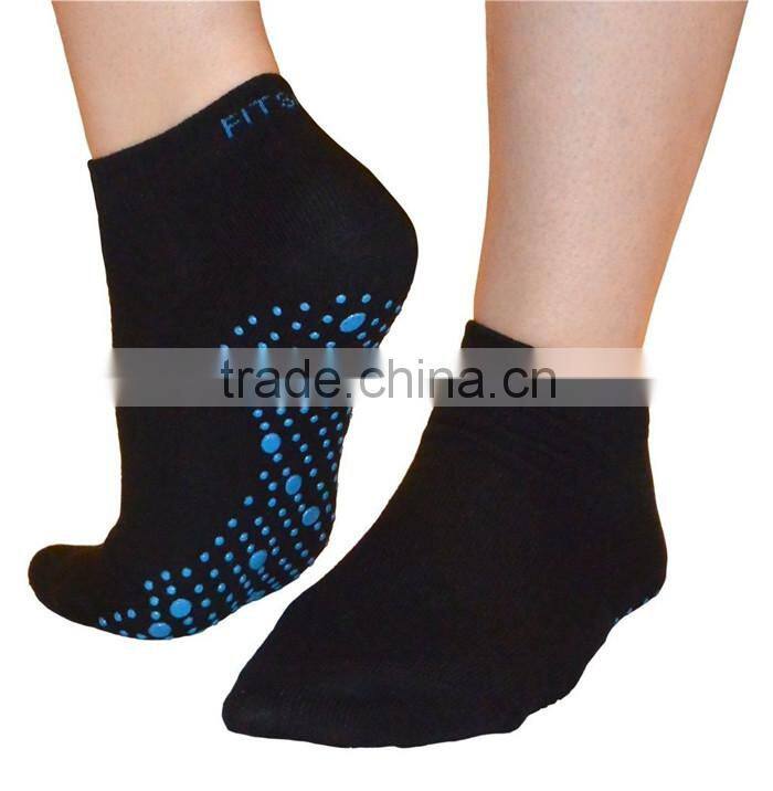 dots non-slip yoga grip ankle non slip socks for adults