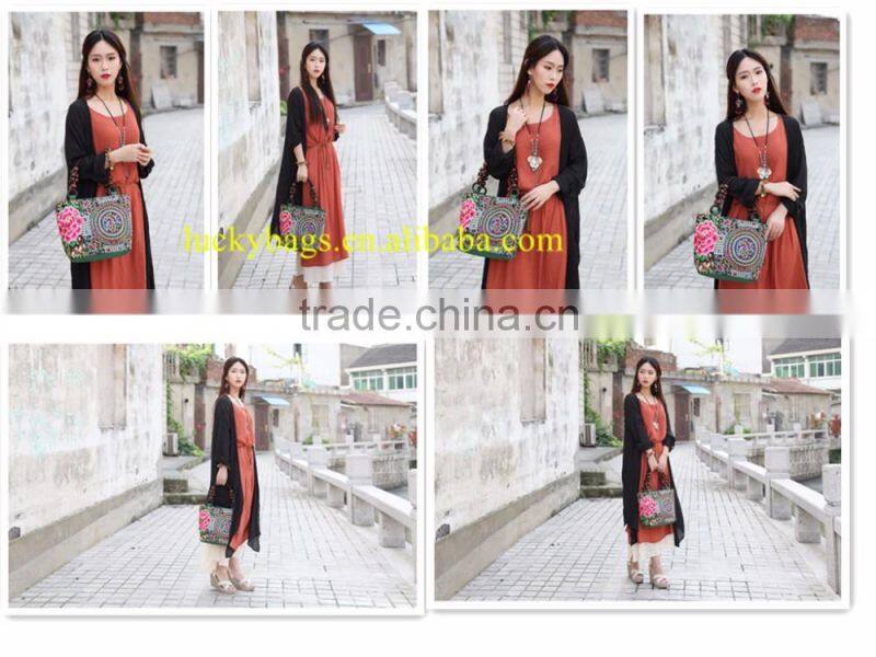 wholesale goods from china woman embroidery shoulder bags casual washed charms embroidery handbags