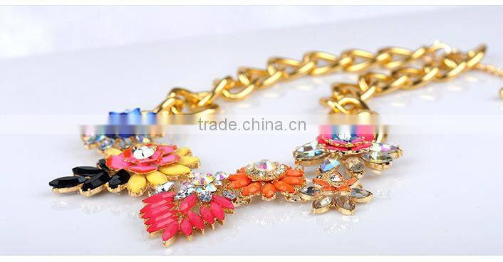 New Luxury Multicolor Flower Choker Collar Vintage Statement Necklace Women 2014