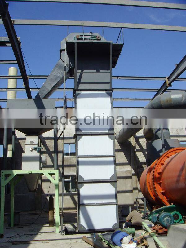 Granulated fertilizer lifting equipment bucket elevator