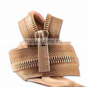 5# Plastic Zipper Golden Teeth C/E A/L Slider